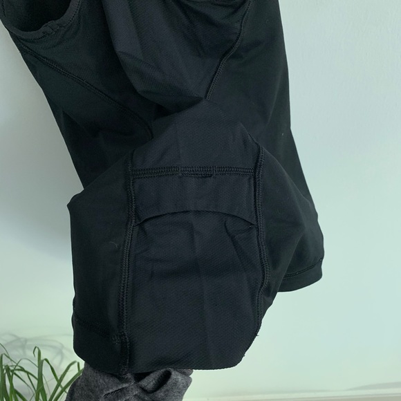 Lululemon - Black Workout Tank With Built In Bra - Picture 4 of 6